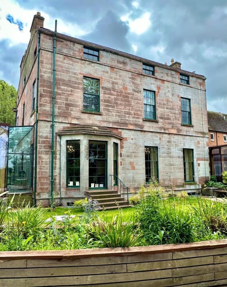 Willa Stunning Period Townhouse With Garden, Walking Distance To Town Dumfries Zewnętrze zdjęcie